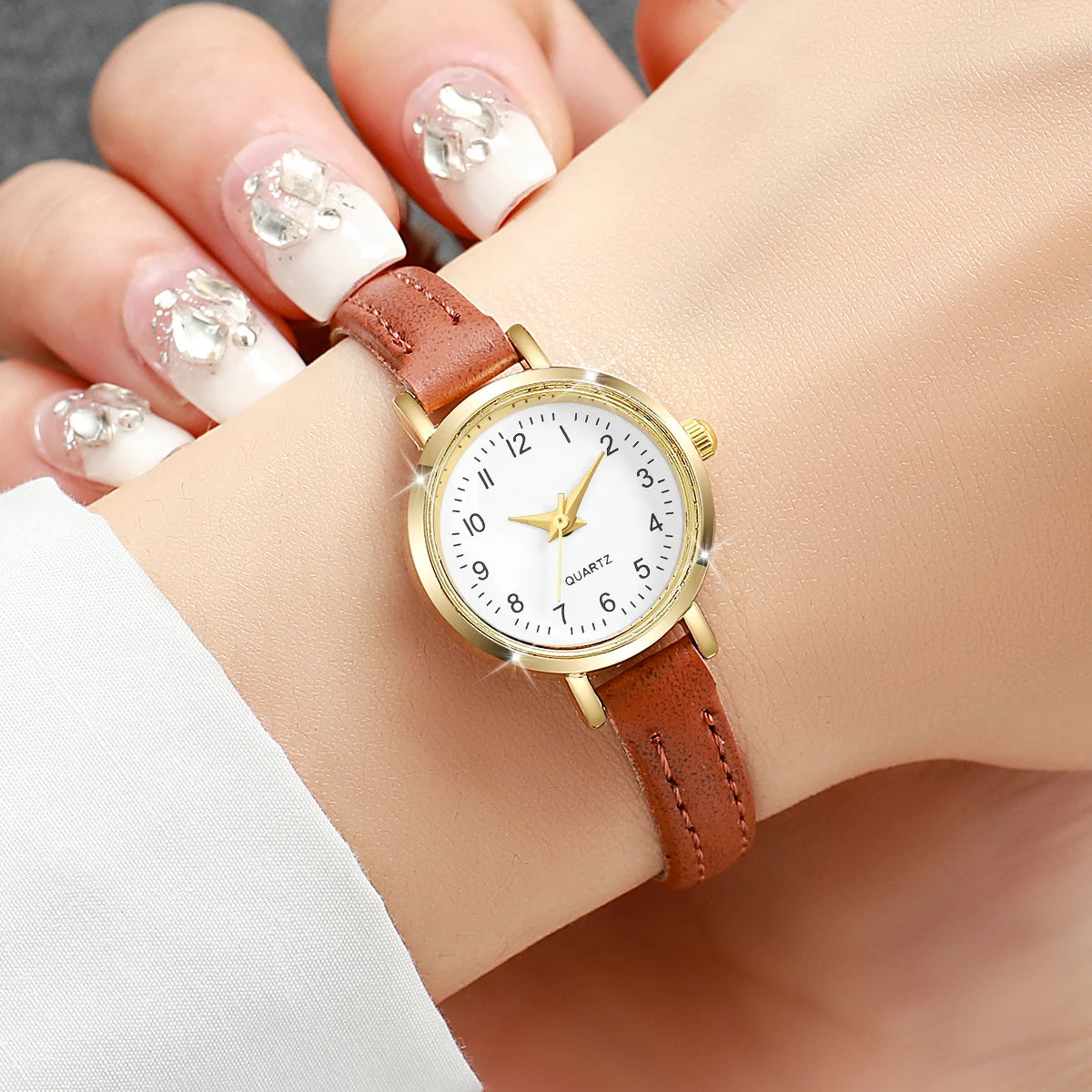 Women Watches Fashion Small Roma Dial Ladies Leather Band Quartz Watch