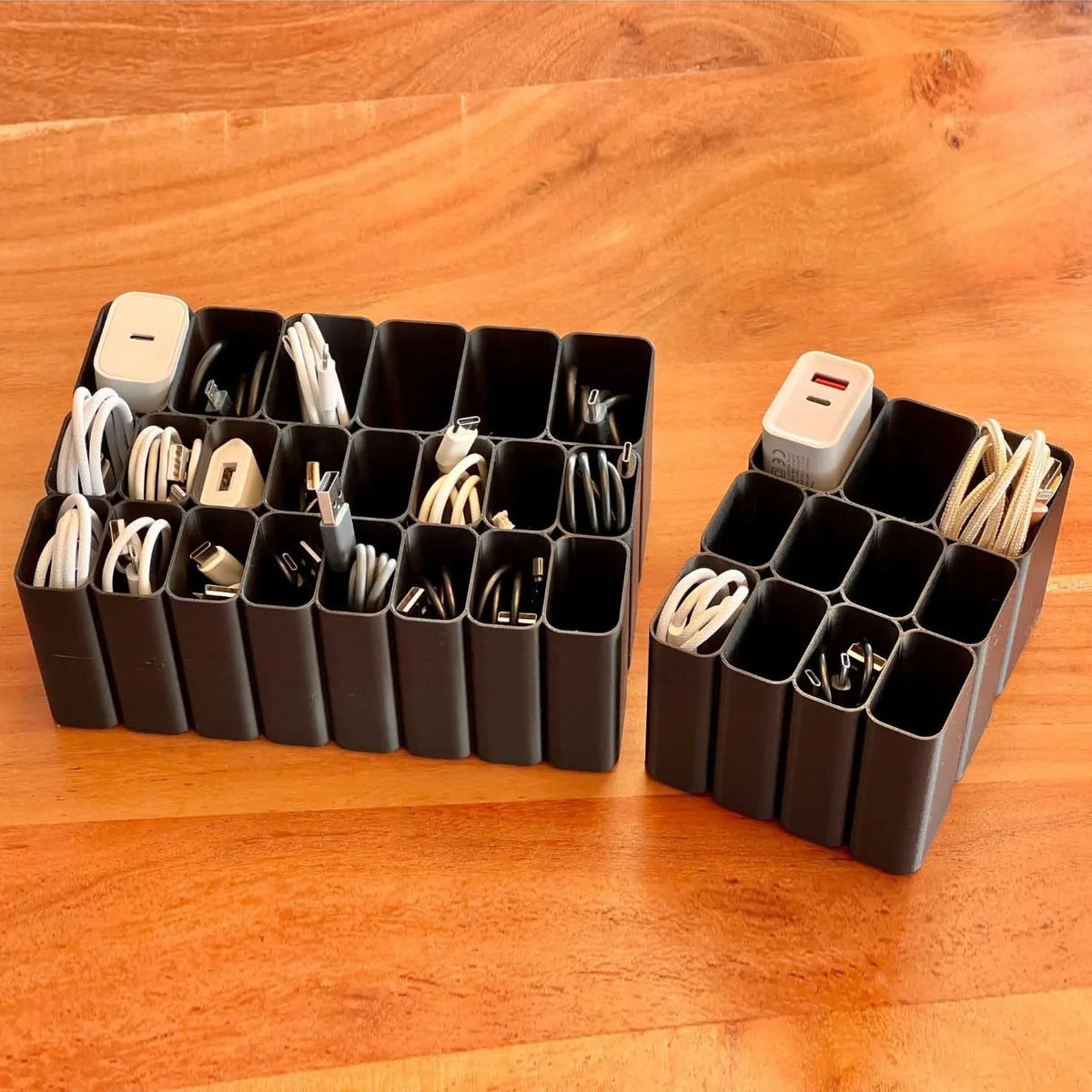 11/22 Grids USB Cable Storage Tray Wire Management Box Desktop