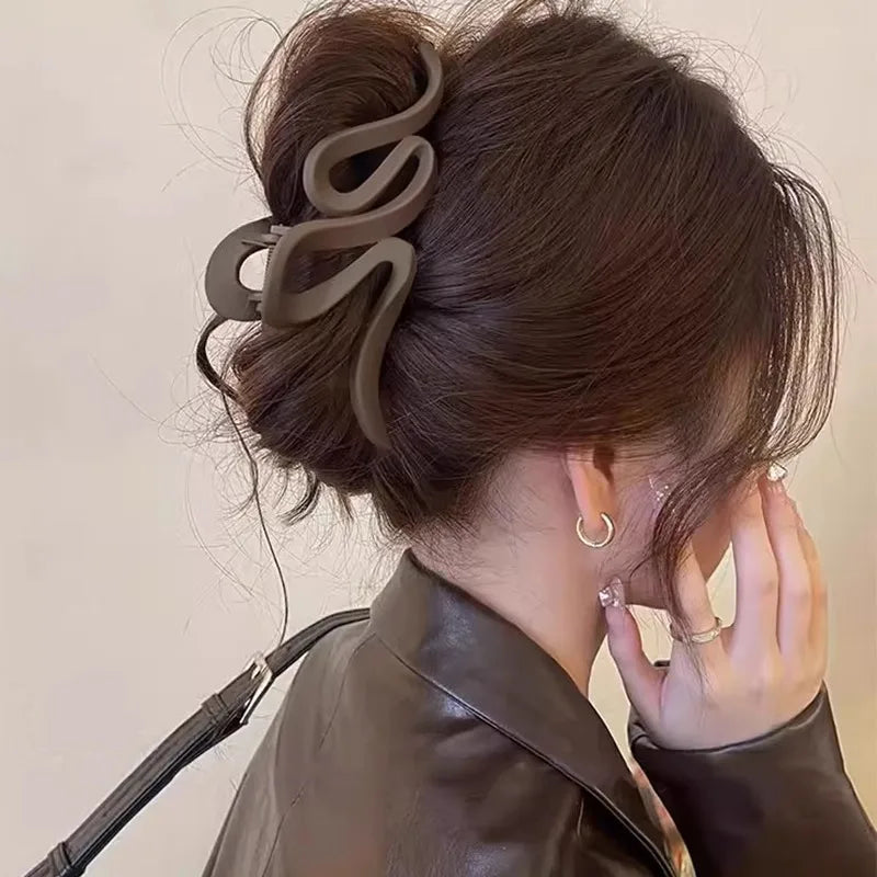 Elegant Large Brown Geometric Hair Claw For Women Girls Sweet Hair