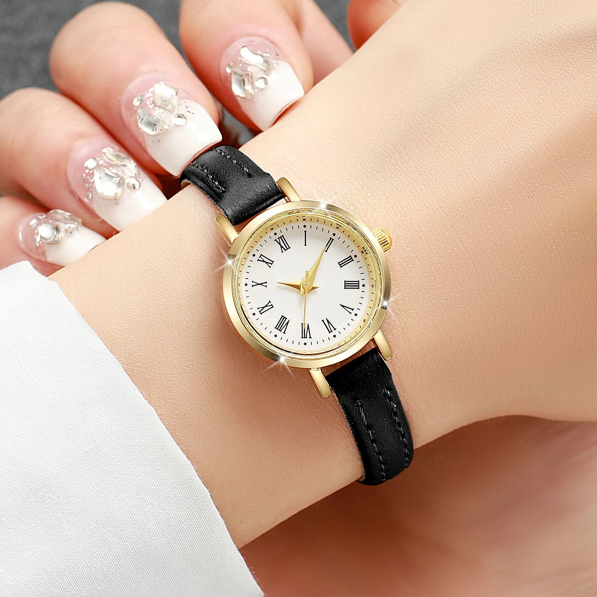 Women Watches Fashion Small Roma Dial Ladies Leather Band Quartz Watch