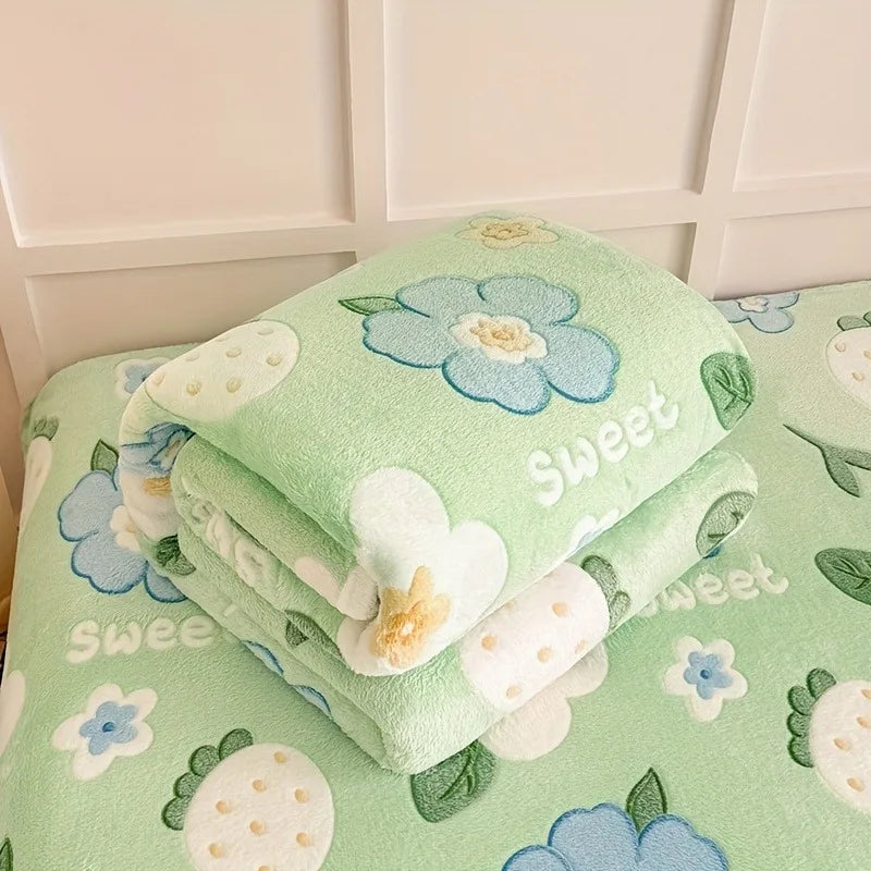 Cozy Floral Flannel Throw Blanket Soft Machine Washable All-Season