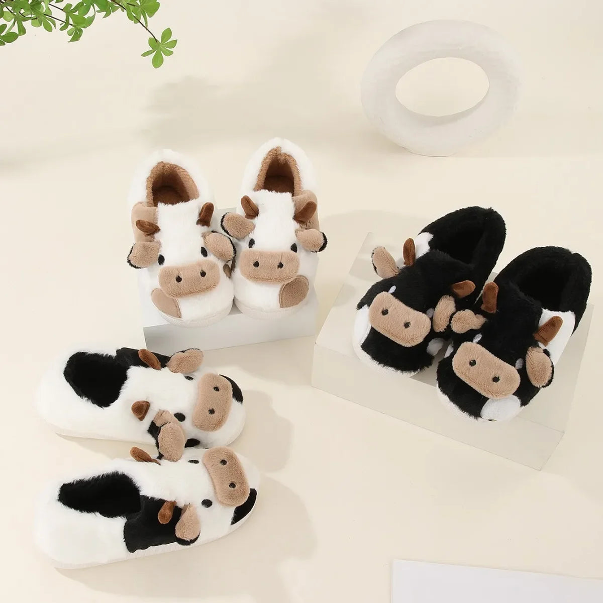 Winter Home Slippers for Couples Warm Plush Neutral Cartoon Cow Indoor
