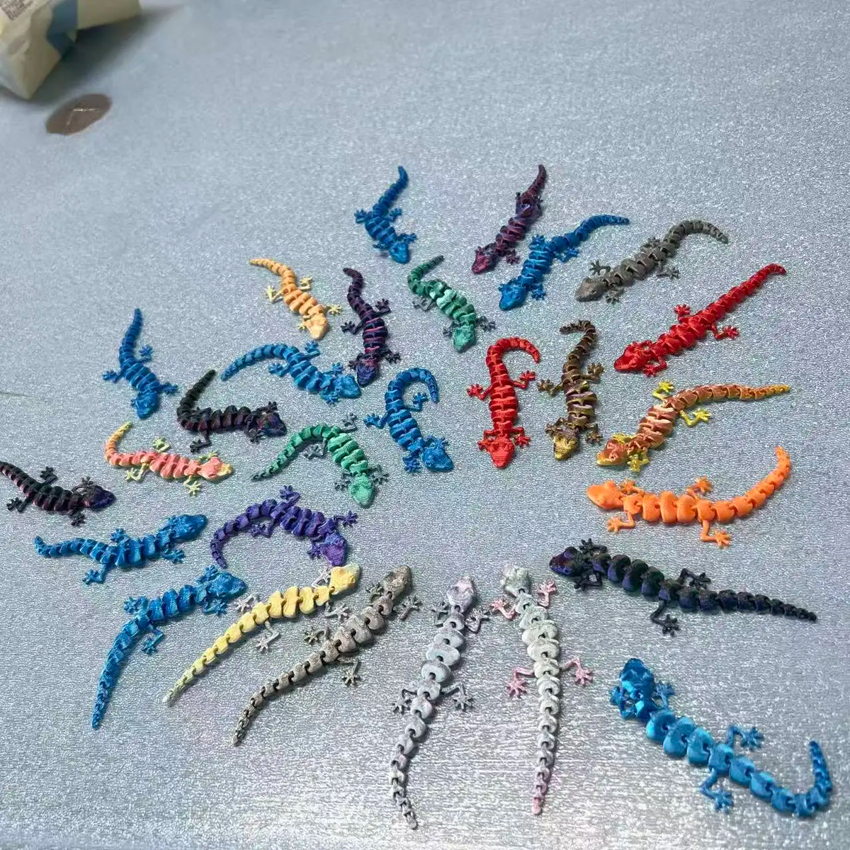 Multi‑Pack of 3D Colorful Gecko Wall Decorations - Printed Home