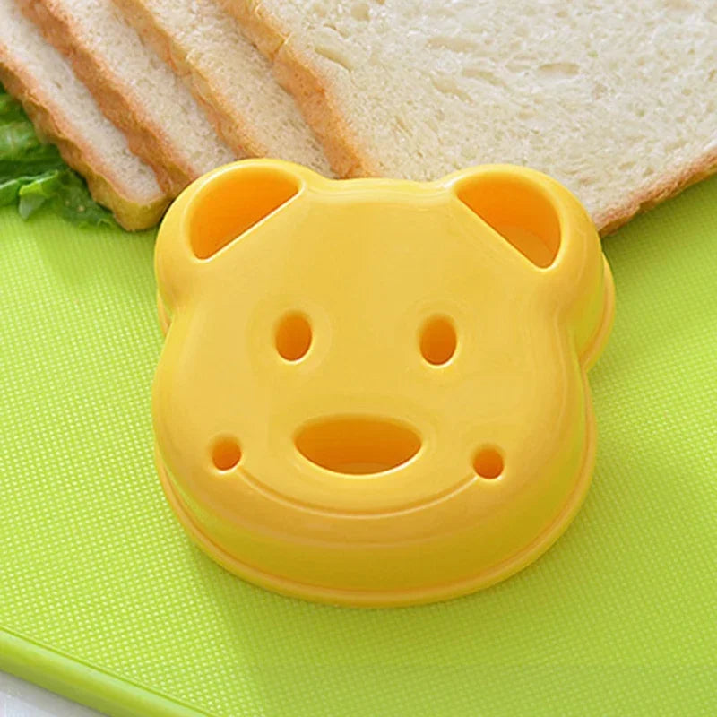 2pcs Sandwich Mould Bear Cat Rabbit Car Shaped Bread Mold Cake Biscuit