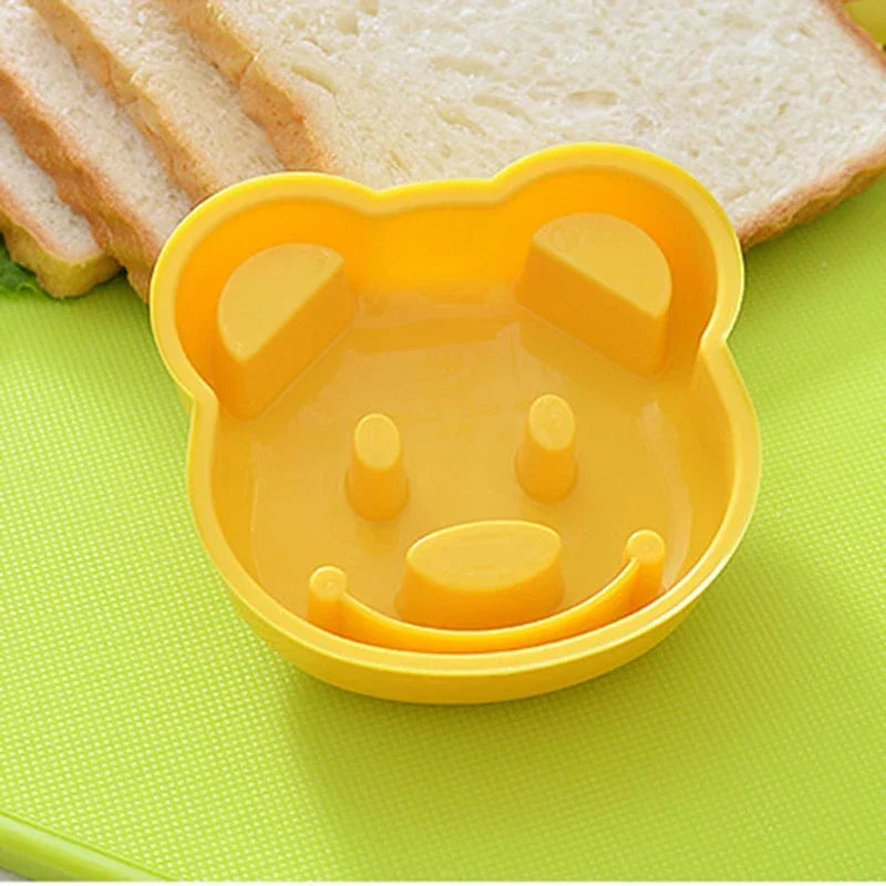 2pcs Sandwich Mould Bear Cat Rabbit Car Shaped Bread Mold Cake Biscuit