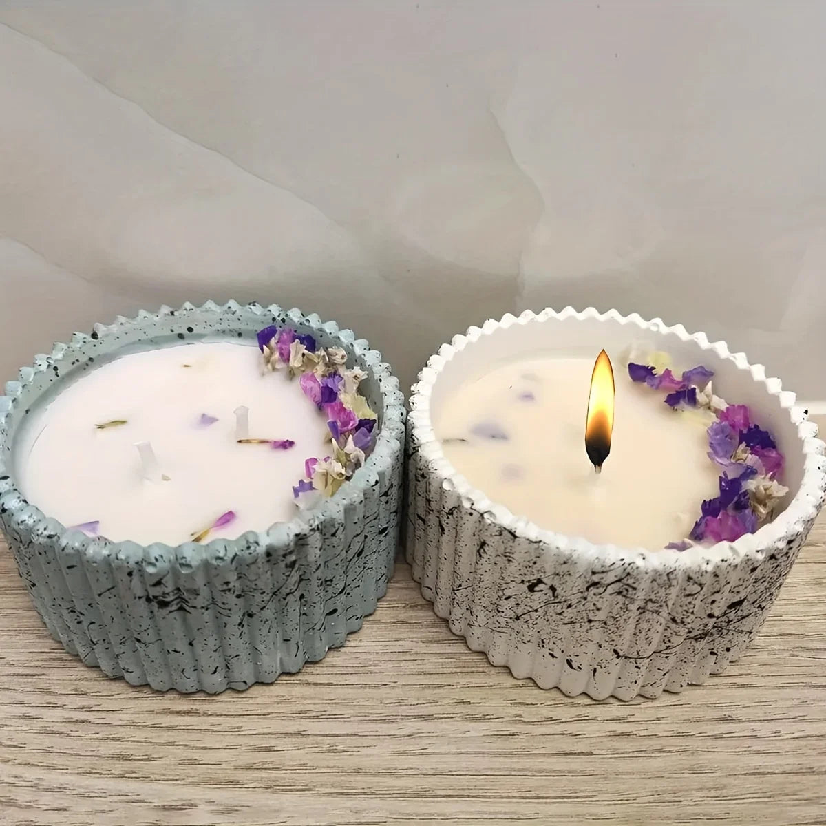 Multi-functional round striped silicone mold for candle jars, storage