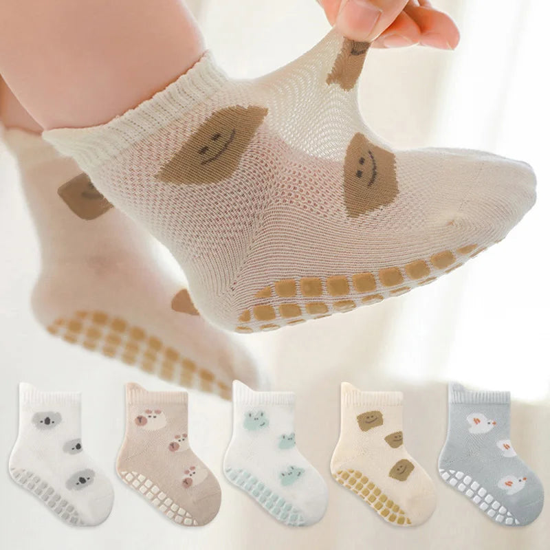 5 Pairs Childrens Non-Slip Socks Cute Cartoon Pattern Kids Boys Girls
