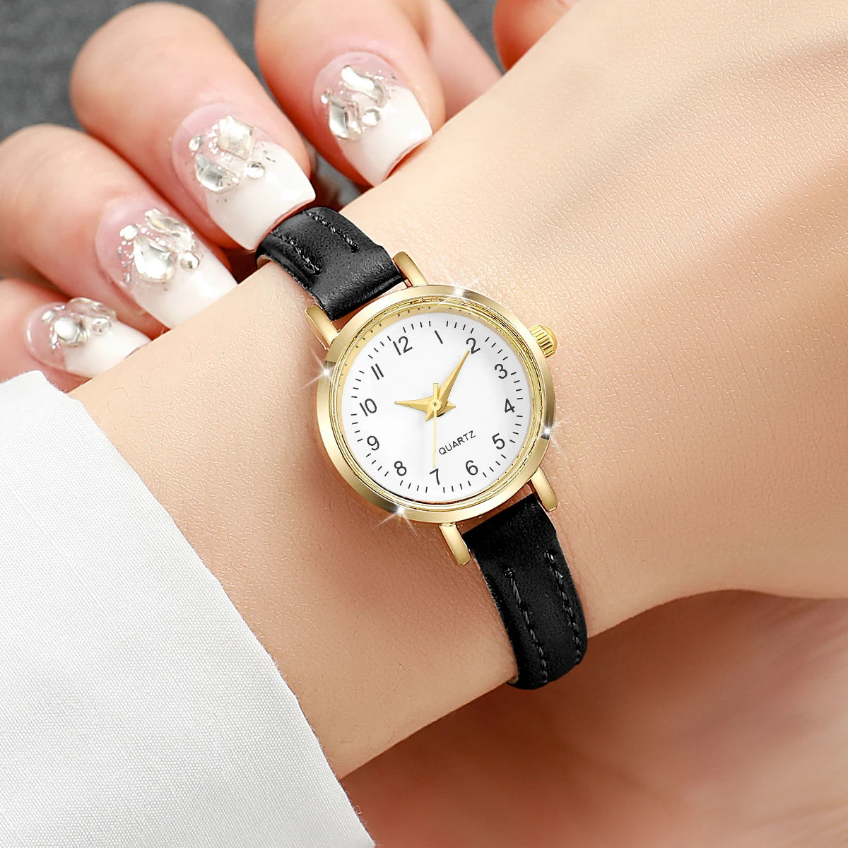 Women Watches Fashion Small Roma Dial Ladies Leather Band Quartz Watch