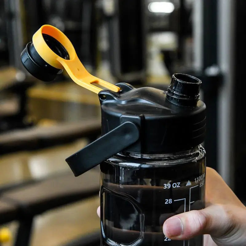 LUSQI 1.5 L/2L/3L Bottled Large Capacity Sports Water Cup Leak-proof